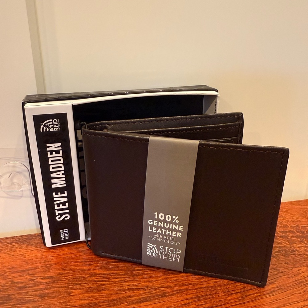 Steve Madden Dark Brown Bi-fold Leather Wallet